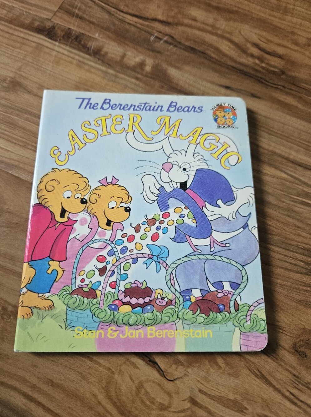 The Berenstain Bears Easter Magic Board Book - Blue, Pink, Purple